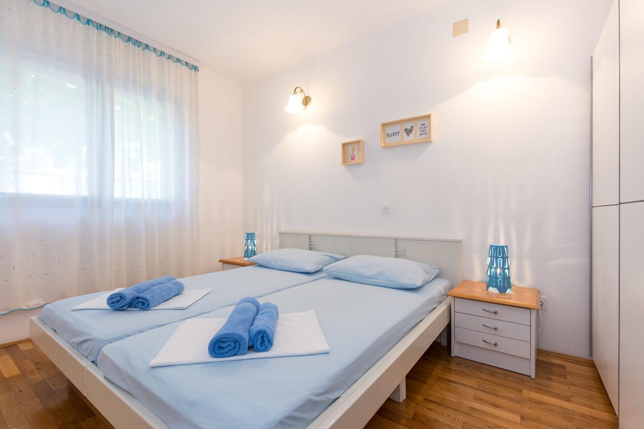 Adora Apartment คิร์ก ภายนอก รูปภาพ