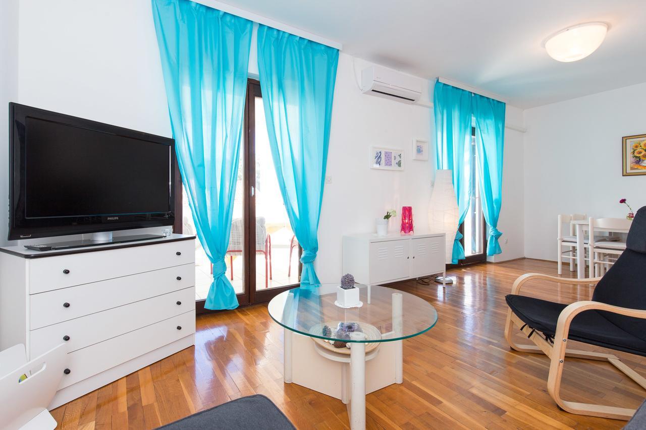 Adora Apartment คิร์ก ภายนอก รูปภาพ